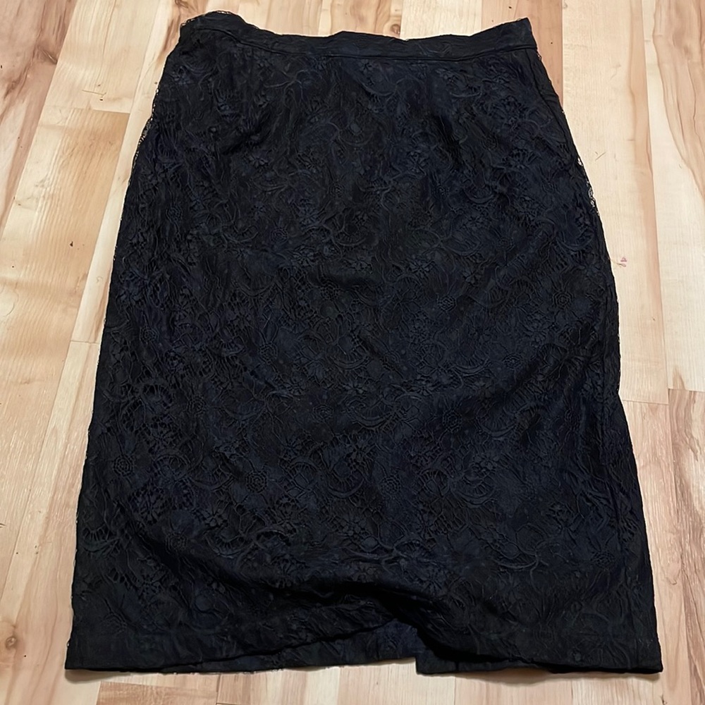 “Bettie Page by Tatyana” lace overlay pencil skirt, EUC